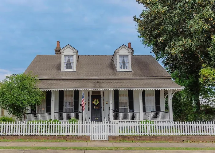 Riverboat Bed & Breakfast Natchez